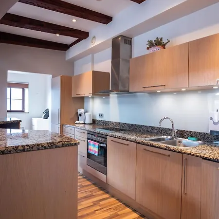 Dream - Five Bedroom Penthouse In Old Town Apartment *